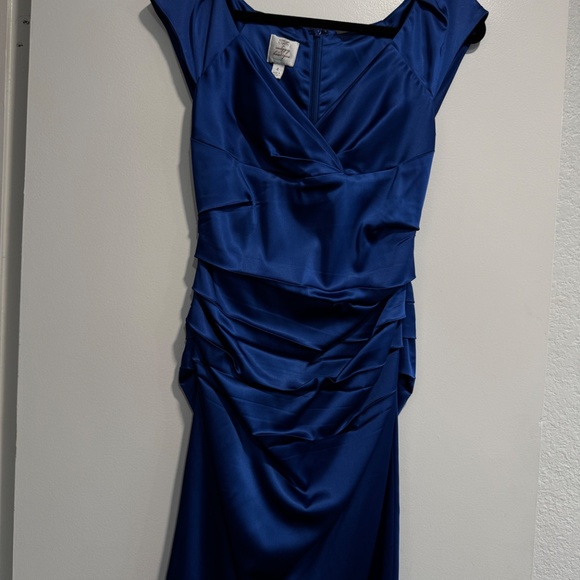 Suzi Chin for Maggy Boutique Blue Satin Ruched Cocktail Dress – Size 4 - Picture 2 of 5